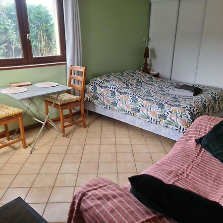 Chambre A La Ferme, Les Vergers Du Muscardin Breel Bagian luar foto