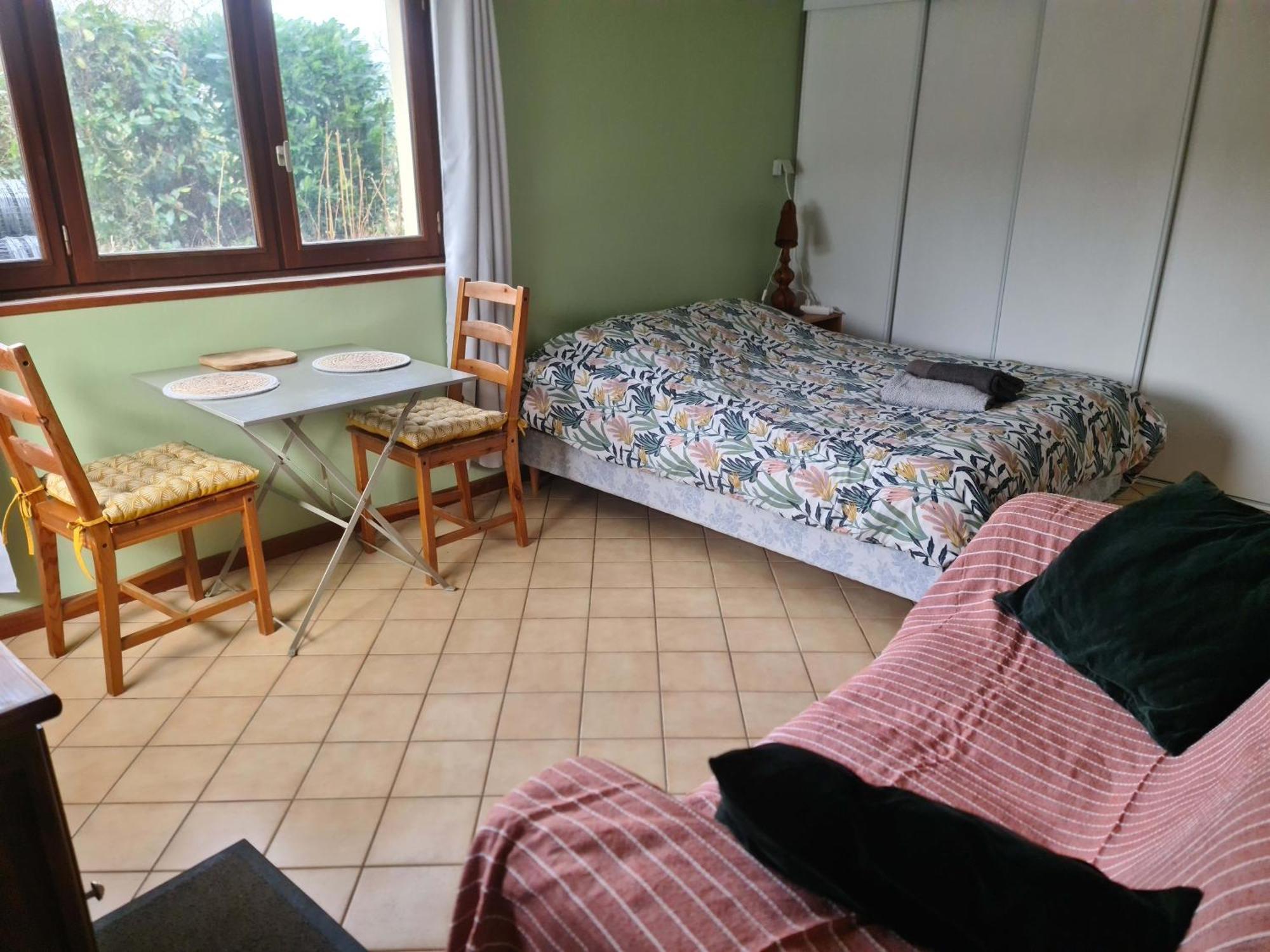 Chambre A La Ferme, Les Vergers Du Muscardin Breel Bagian luar foto